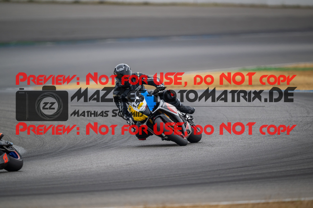 MaZZes-Fotomatrix-20260809-579912 | R1