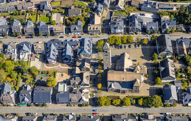 Schmallenberg220903796 | , Luftbild, Kath. St.-Alexander-Kirche, Schmallenberg, Sauerland, Nordrhein-Westfalen, Deutschland