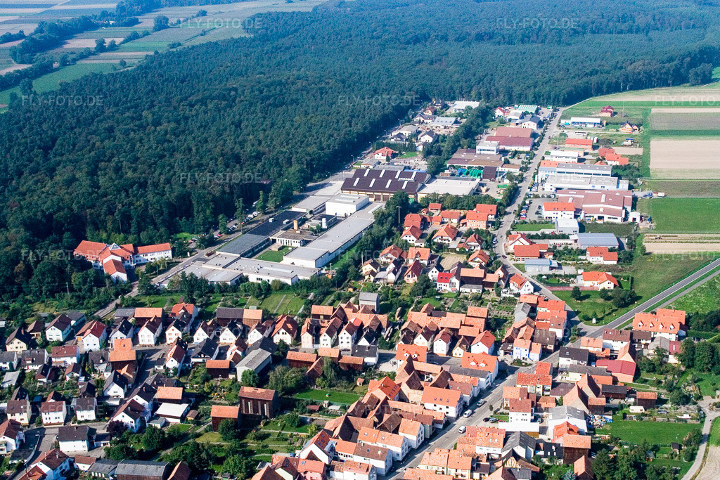 Luftbild: Industrie- und Gewerbegebiet Im Gereut/Industriestr in Hatzenbühl im Bundesland Rheinland-Pfalz in Deutschland. Foto: IMG_3728.jpg vom 07.09.2006 durch Werner Riehm/FLY-FOTO.de