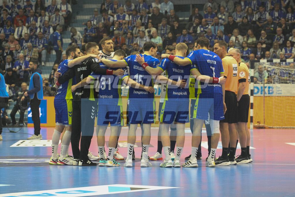 VfL Gummersbach Saison 25/26 - © Sportfoto-Sale (MK) | Einschwörung vor dem sPIEL - VfL Gummersbach Saison 25/26 - © Sportfoto-Sale (MK) - Realisiert mit Pictrs.com