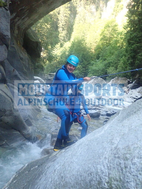 P1010093 | Bestelle die Bilder deines Berg- oder Wasser-Abenteuers mit Mountain Sports bequem von zu Hause aus direkt über unseren Online Fotoshop von pictrs.com. - Realisiert mit Pictrs.com