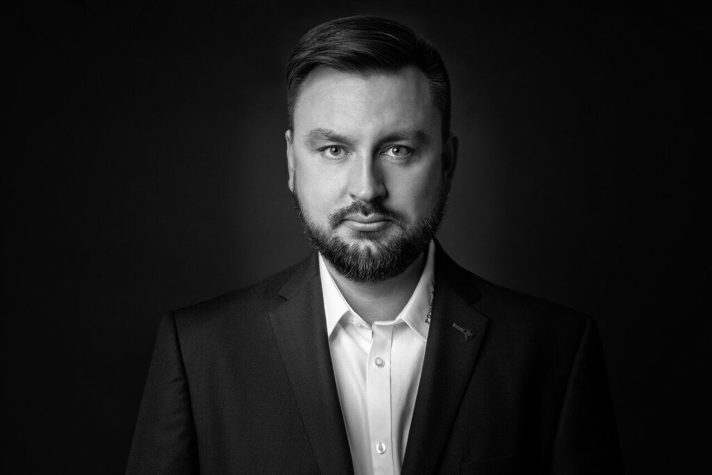 Arkadius_People_008 | Mein Name ist Arkadius. Ich fotografiere Ihre Hochzeit in Frankfurt und im Umkreis von 200 km. Als Fotograf bin ich noch bekannt im Bereich Business- und Modefotografie.