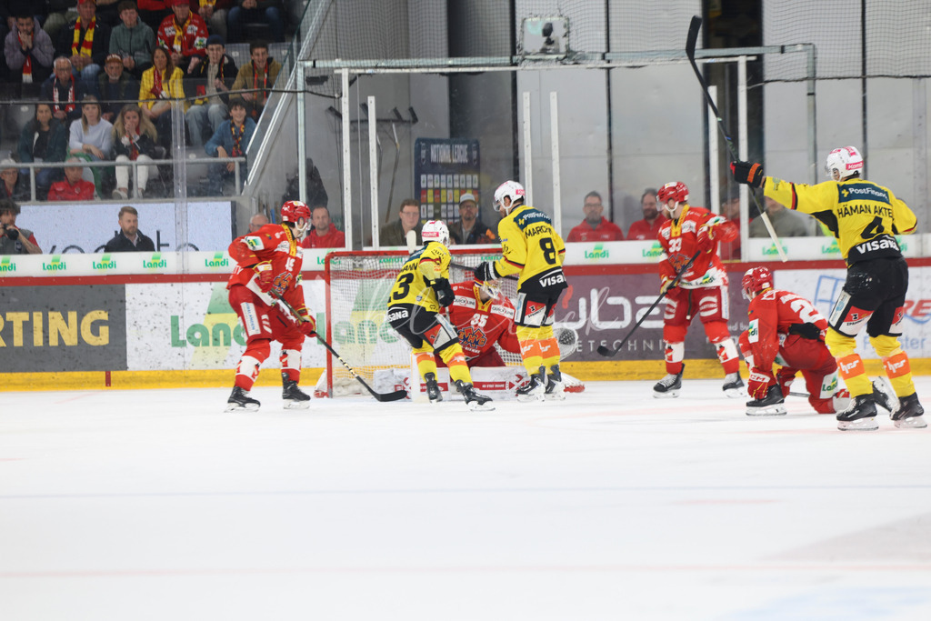 EHCB vs SCB 20260312_wb-4320 | Sportbilder, Sportfotograf, Hochzeits- und Eventfotografin, Flugshows, Portraits und Tiershooting, Aviation, Downhill, Nationalleague, Swissleague, International