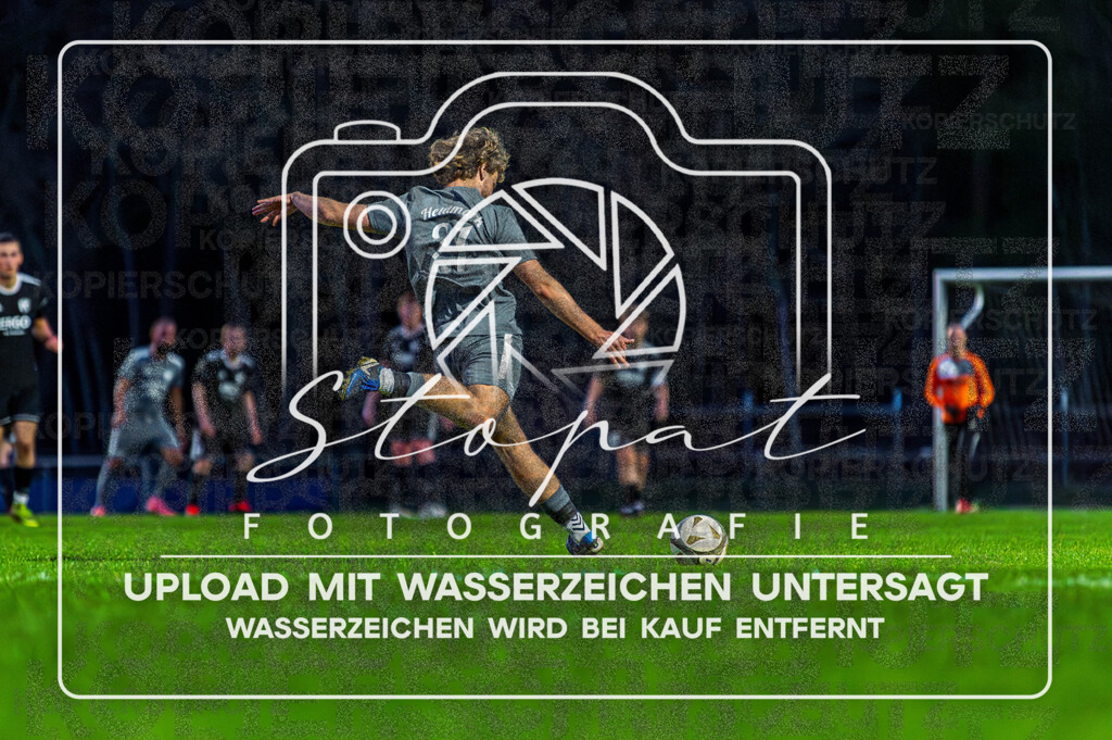 HMFGFS-1048 | Finn Schoenig (Heidmark 3 #21) beim Herren 3. Kreisklasse HK Spiel zwischen Heidmark III und FG Fulde-Stellichte im Heidmarkstadion, Bad Fallingbostel (Simon Paul Stopat) - Realisiert mit Pictrs.com