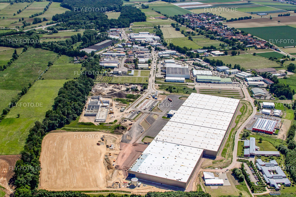 Neubau Logistikzentrum  am Horstring | Luftbild: Neubau Logistikzentrum  am Horstring im Ortsteil Minderslachen in Kandel im Bundesland Rheinland-Pfalz in Deutschland. Foto: IMG_18497.jpg vom 30.05.2009 durch Werner Riehm/FLY-FOTO.de - Realisiert mit Pictrs.com