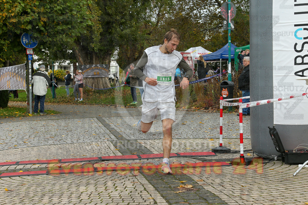 241020_1049_EX1_0058 | Sportfotografie im Rhein-Sieg Kreis, Köln, Bonn, NRW, Rheinland Pfalz, Hessen, etc. Unser Tätigkeitsfeld umfasst den Laufsport vom Volkslauf über den Marathon, Duathlon, Triathon bis zum Ultralauf wie Kölnpfad Ultra oder Schindertrail.