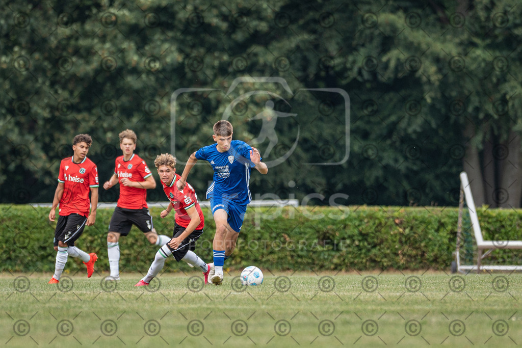 _DSC7950 | Professionelle Fußball- und Sportfotografie. Spielbilder online ansehen und kaufen – Einzelbilder oder komplette Galerien in hoher Qualität. - Realisiert mit Pictrs.com