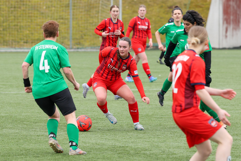 20260315-FCH-Steinheim_062 | 1.FC Heidenheim 1846 II vs. TV Steinheim, Fußball, Frauen, Bezirksliga, 2025/2026, 12. Spieltag, 15.03.2026 in Heidenheim, Kunstrasen b. Voith-Arena West(Foto: Michael Bulling) - Realisiert mit Pictrs.com