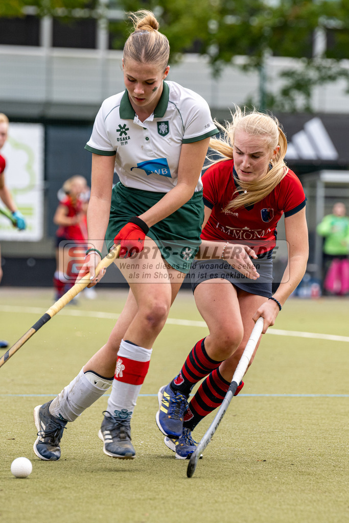 SFE_20231021_0197 | Deutsche Meisterschaft Weibliche U16 Halbfinale Uhlenhorst Mülheim - Berliner HC am 21.10.2023 in Köln (Düsseldorfer Hockeyclub 1905 e.V.), Photo: Stephan Fehrmann 2023 (Sports-Gallery)