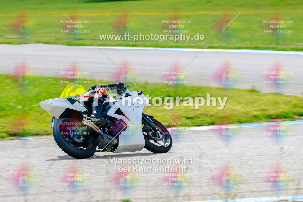 MotoTeam-9234 | Hier findet Ihr Bilder von Touristenfahrten auf der Nürburgring Nordschleife oder von anderen Veranstaltungen die ich besucht habe. Viel Spass beim Durch Schauen 