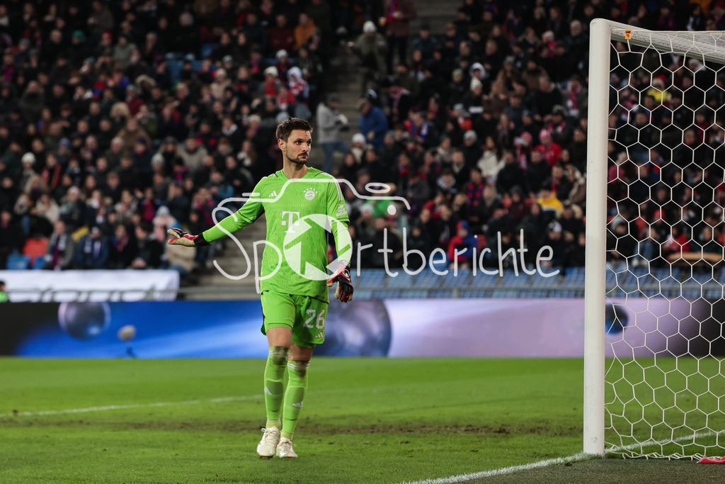 FC Basel - FC Bayern München | Sven ULREICH (FCB #26) in Aktion / Freisteller / Einzelfoto