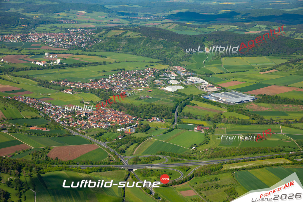 Das Luftbild zeigt : Westheim Hammelburg - Die Luftaufnahme wurde 2024 vom UL-Flugzeug aus erstellt ( keine Drohne ) - Hochauflösende Luftaufnahme - Für grossformatige Ausdrucke geeignet. Die Geschenkidee !Mit Lizenz und Bildrechte bestellbar