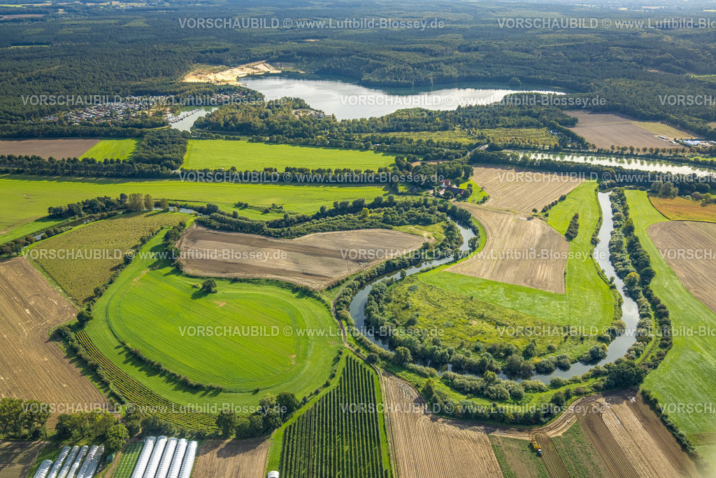 Haltern230905875 | Luftbild, Lippeaue, Lippe Flussmäander, Blick zum Baggerloch Flaesheim, Marina und Freizeitpark Flaesheim, Villa Sonnenschein Kindergarten, Flaesheim, Haltern am See, Ruhrgebiet Münsterland, Nordrhein-Westfalen, Deutschland