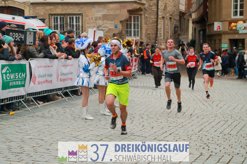 VR Bank Hauptlauf 10000m | 3 Koenigslauf 2023 - Realisiert mit Pictrs.com