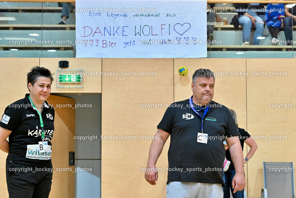 SC Ferlach vs. WAT Atzgersdorf | Kanjugovic Iva Headcoach SC Ferlach Damen,   Buchbauer Wolfgang Assistentcoach SC Ferlach Damen, Transparent Buchbauer, SC Ferlach vs. WAT Atzgersdorf, SC Ferlach vs. WAT Atzgersdorf am 12.05.2024 in Ferlach (Ballspielhalle Ferlach), Austria, (Photo by Bernd Stefan)