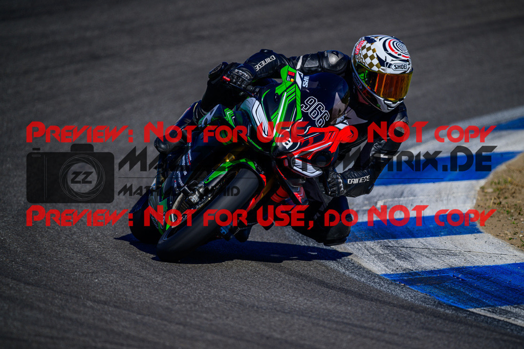 MaZZes_Fotomatrix_20250407_6007705_8586 | ROT