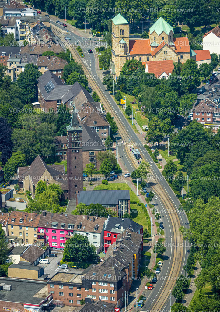 Herne220502895 | Luftbild, kath. St. Josefs-Kirche / Löwenkirche an der Hauptstraße, Turm der Zwölf-Apostel-Kirche, Wanne-Süd, Herne, Ruhrgebiet, Nordrhein-Westfalen, Deutschland
