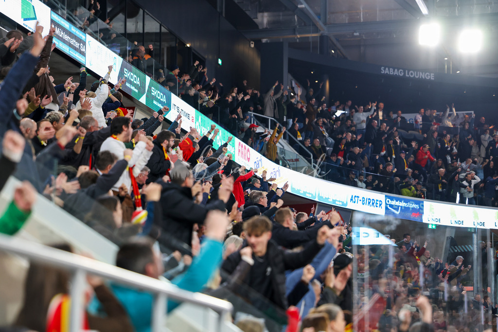 EHCB vs EHCK_wb-1571 | Sportbilder, Sportfotograf, Hochzeits- und Eventfotografin, Flugshows, Portraits und Tiershooting, Aviation, Downhill, Nationalleague, Swissleague, International