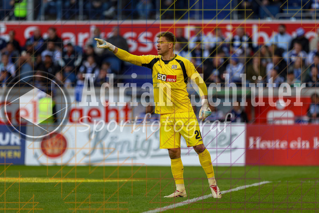 07.04.2026, GER, Fussball, Herren, 3. Liga, Saison 2025/2026, MSV Duisburg - VfL Osnabrück | Lukas Jonsson (Osnabrück) gestikuliert, Gestik 