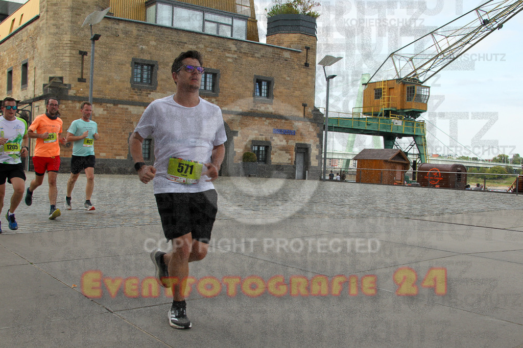 250920_1520_EV4_8496 | Sportfotografie im Rhein-Sieg Kreis, Köln, Bonn, NRW, Rheinland Pfalz, Hessen, etc. Unser Tätigkeitsfeld umfasst den Laufsport vom Volkslauf über den Marathon, Duathlon, Triathon bis zum Ultralauf wie Kölnpfad Ultra oder Schindertrail.