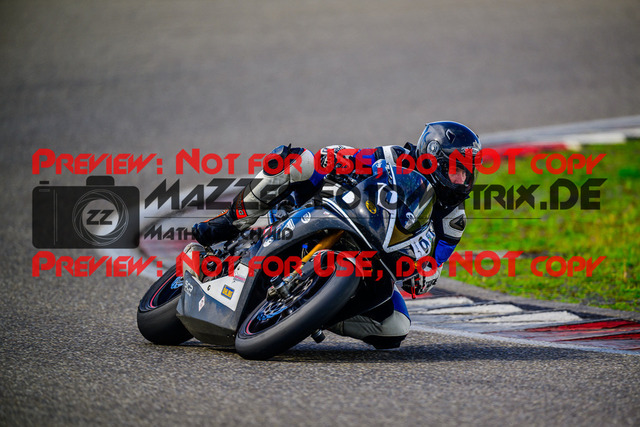 MaZZes_FotoMatrix_240519_6007705_0951 | Fotograf Mathias Schmid
Sportfotograf,
Eventfotograf,
Hochzeitsfotograf,
Portraitfotograf