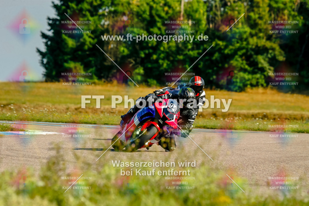 Chambley Juli-0294 | Hier findet Ihr Bilder von Touristenfahrten auf der Nürburgring Nordschleife oder von anderen Veranstaltungen die ich besucht habe. Viel Spass beim Durch Schauen 