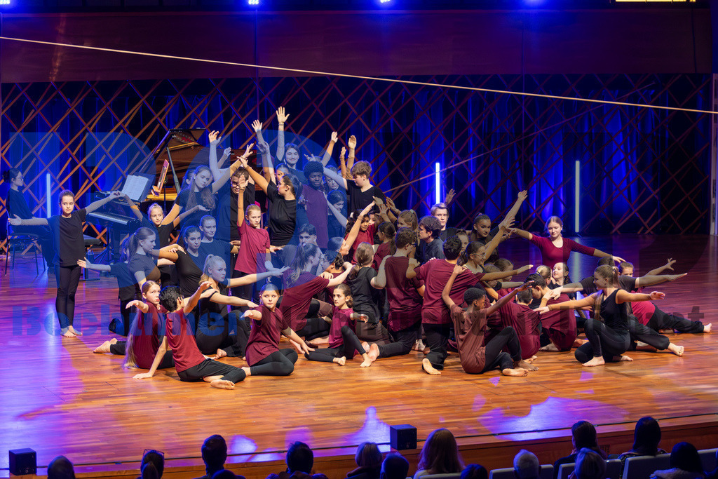 SES_ZWIBOC20250204-21 | bond - Realisiert mit Pictrs.com