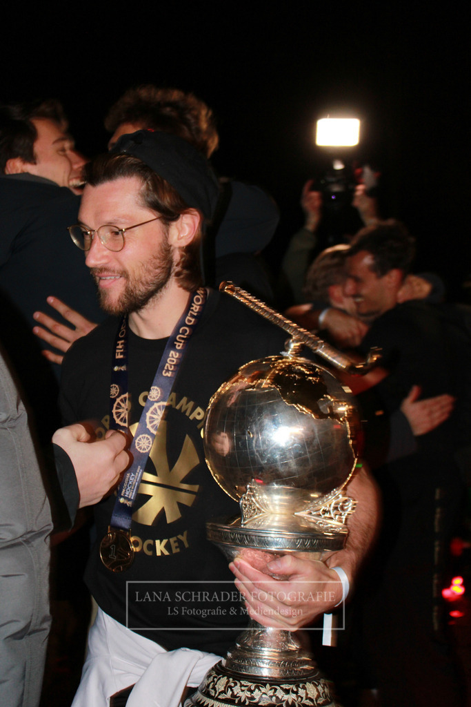 WM EMPFANG 30.01.23 LSF-08 | lanaschraderfotografie - Realisiert mit Pictrs.com