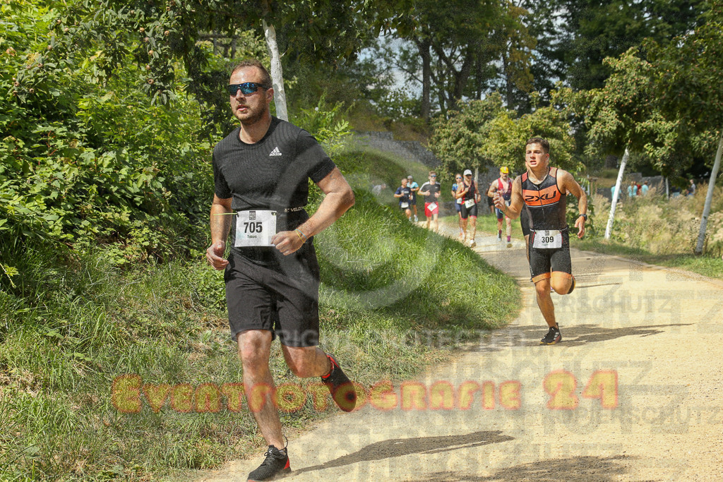250824_1342_EX1_3281 | Sportfotografie im Rhein-Sieg Kreis, Köln, Bonn, NRW, Rheinland Pfalz, Hessen, etc. Unser Tätigkeitsfeld umfasst den Laufsport vom Volkslauf über den Marathon, Duathlon, Triathon bis zum Ultralauf wie Kölnpfad Ultra oder Schindertrail.