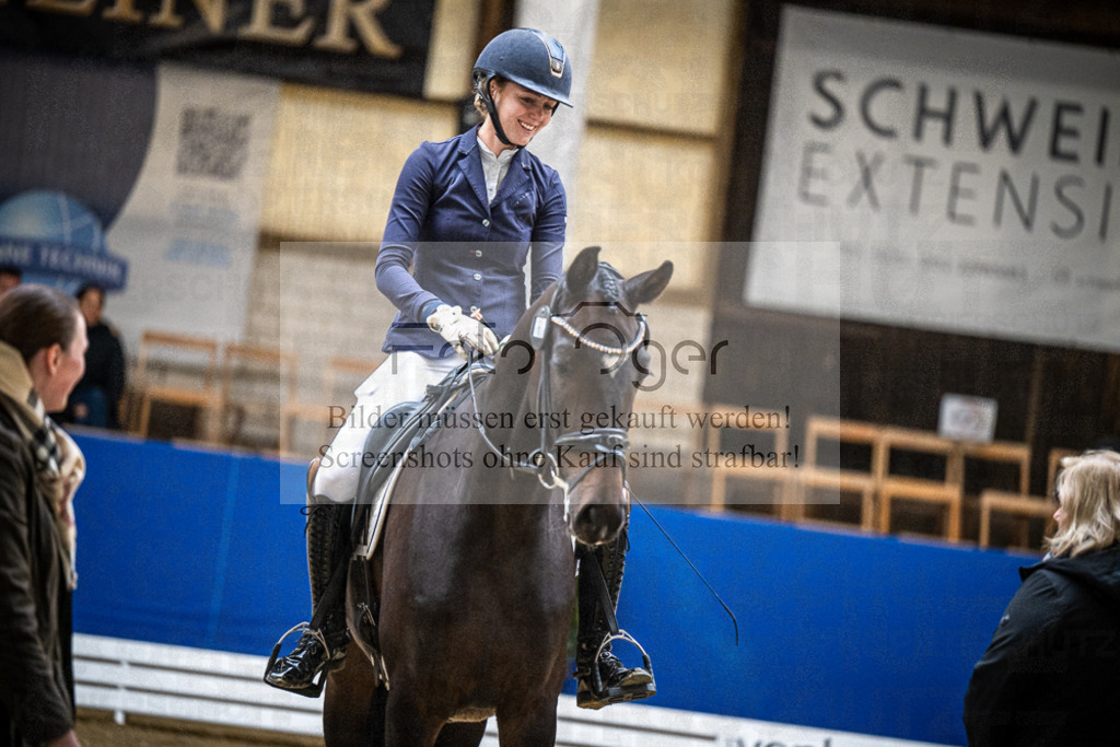 DOS_0043 | Entdecke hochwertige Reitturnierfotos von Foto Oger. Professionell, emotional und authentisch – jetzt Lieblingsmomente im Shop bestellen.Deutschlandweite Turnierfotografie. - Realisiert mit Pictrs.com