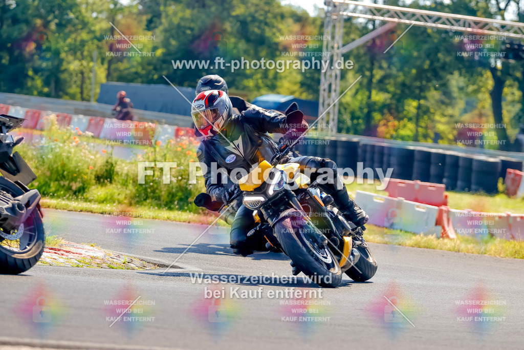 _MOT8986 | Hier findet Ihr Bilder von Touristenfahrten auf der Nürburgring Nordschleife oder von anderen Veranstaltungen die ich besucht habe. Viel Spass beim Durch Schauen 