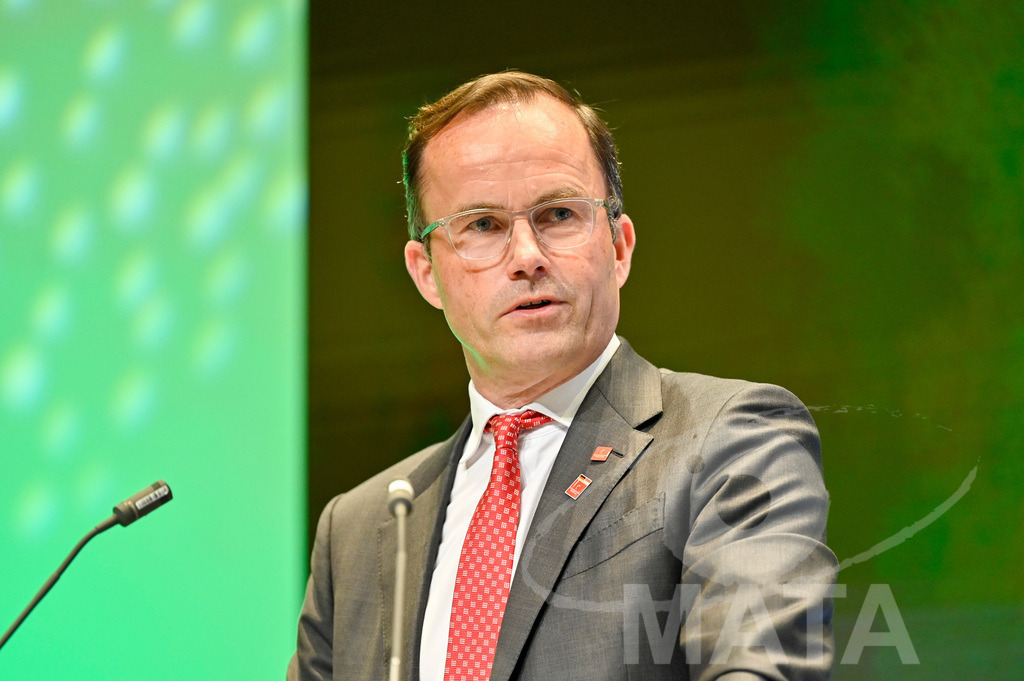 _DWA8035 | MATA IndoCon - Realisiert mit Pictrs.com