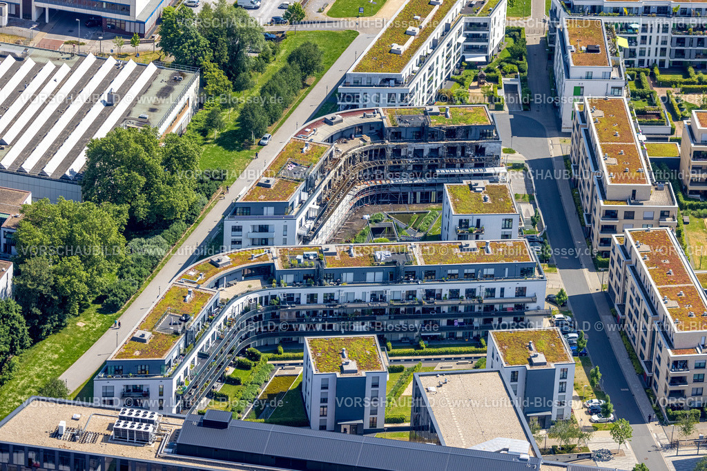 Essen220502308 | Luftbild, Brandschäden nach Großbrand im Wohnhaus Grüne Mitte, Westviertel, Essen, Ruhrgebiet, Nordrhein-Westfalen, Deutschland