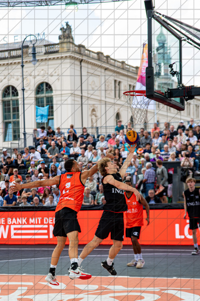 DIE FINALS 2025 | Dt. Meisterschaft 3x3  | Männer | //  01.08.25: DIE FINALS 2025 | Dt. Meisterschaft 3x3  | Männer / Dresden / Deutschland  //   CREDIT:www.bullenfotos.de, Martin König, Hörner Weg 40, D-49078 Osnabrück, +4917663732967 // Nutzung und Weitergabe nur zu den vereinbarten Zwecken. Presseanfragen an Ersteller. Alle Rechte beim Ersteller. Honorierung nach MFM. - Realisiert mit Pictrs.com