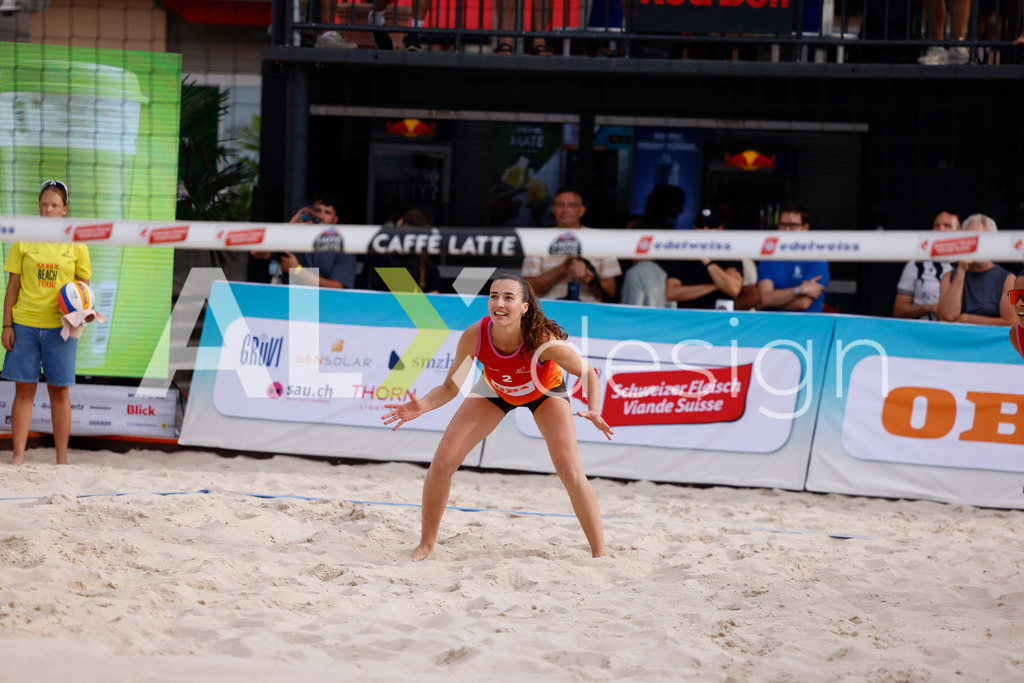 Obi BeachTour 2026 - Basel | BASEL, SWITZERLAND - JULY 18: ANNA LUTZ (SUI) during the Obi BeachTour 2026 match between ZOBRIST / LUTZ (SUI) and FLÜCKIGER / DEMIERRE (SUI) at Barfüsserplatz on July 18, 2026 in Basel, Switzerland. - Realisiert mit Pictrs.com