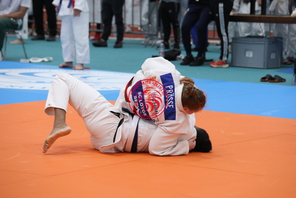 1J7A3486 | Fotos vom Adler Cup - Pictures from Adler Cup

Hier findet Ihr alle Eindrücke und großen Momente der Adler Cup Wochenenden. Here you will find all impressions and great moments of the Adler Cup weekends. - Realisiert mit Pictrs.com