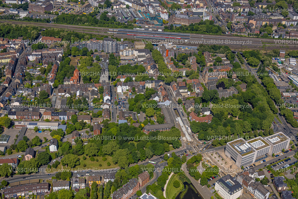 Gelsenkirchen250505718 | Luftbild, City Innenstadt Gelsenkirchen, Hbf Hauptbahnhof Bahngleise, Bochumer Straße und Justizzentrum, Neustadt, Gelsenkirchen, Ruhrgebiet, Nordrhein-Westfalen, Deutschland