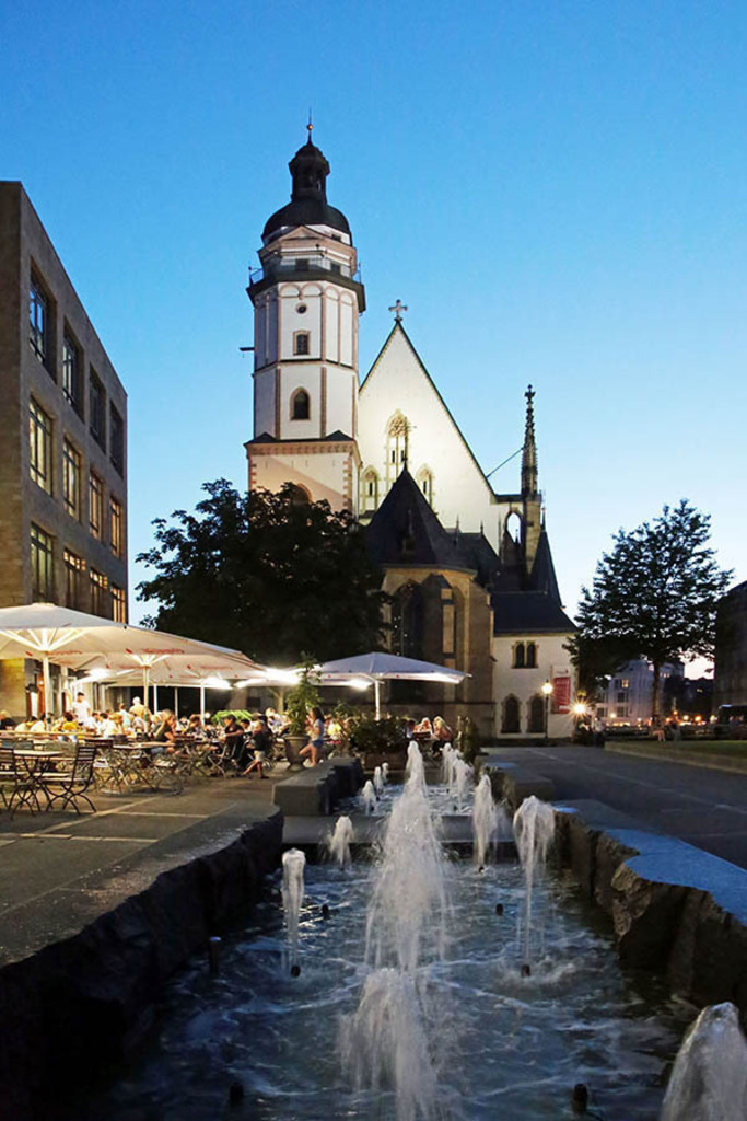 Foto: Leipzig - Thomaskirche | Das Team hinter BILDLEXIKON LEIPZIG bündelt historische wie aktuelle Informationen über die Stadt Leipzig in Text und Bild auf einer Plattform und stellt diese der interessierten Öffentlichkeit zur Verfügung.