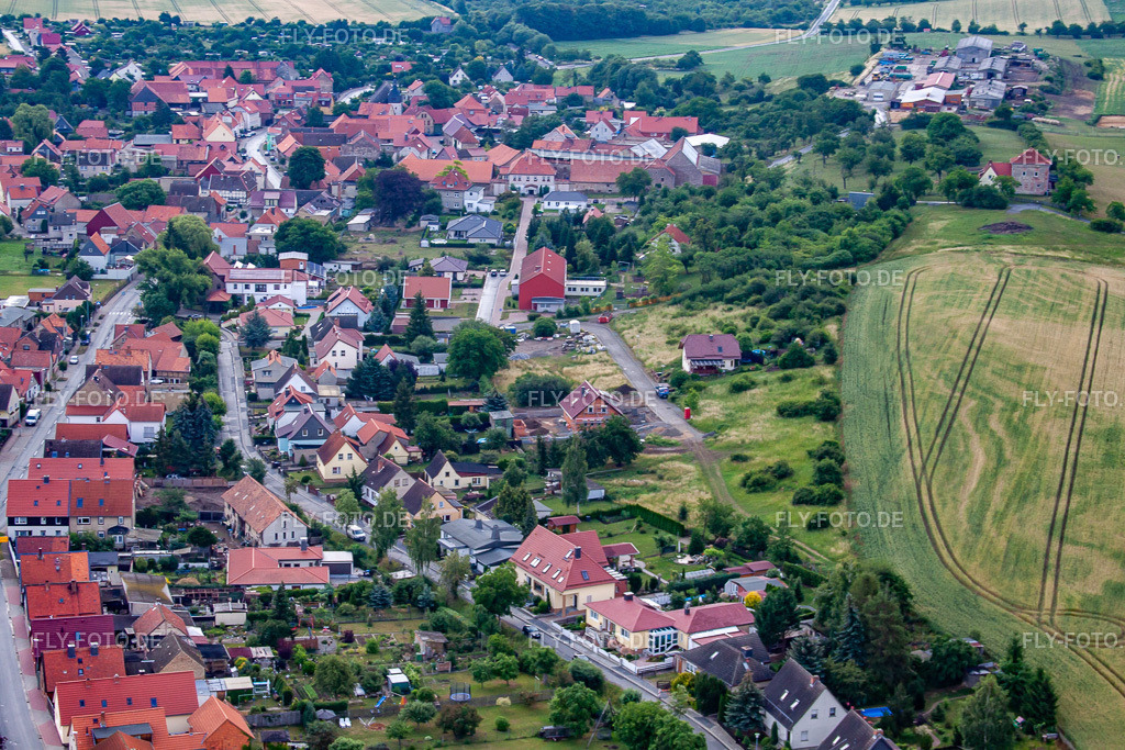 Ortsansicht von Westen | Luftbild: Ortsansicht von Westen im Ortsteil Timmenrode in Blankenburg im Bundesland Sachsen-Anhalt in Deutschland. Foto: IMG_41991.jpg vom 26.06.2011 durch Werner Riehm/FLY-FOTO.de - Realisiert mit Pictrs.com
