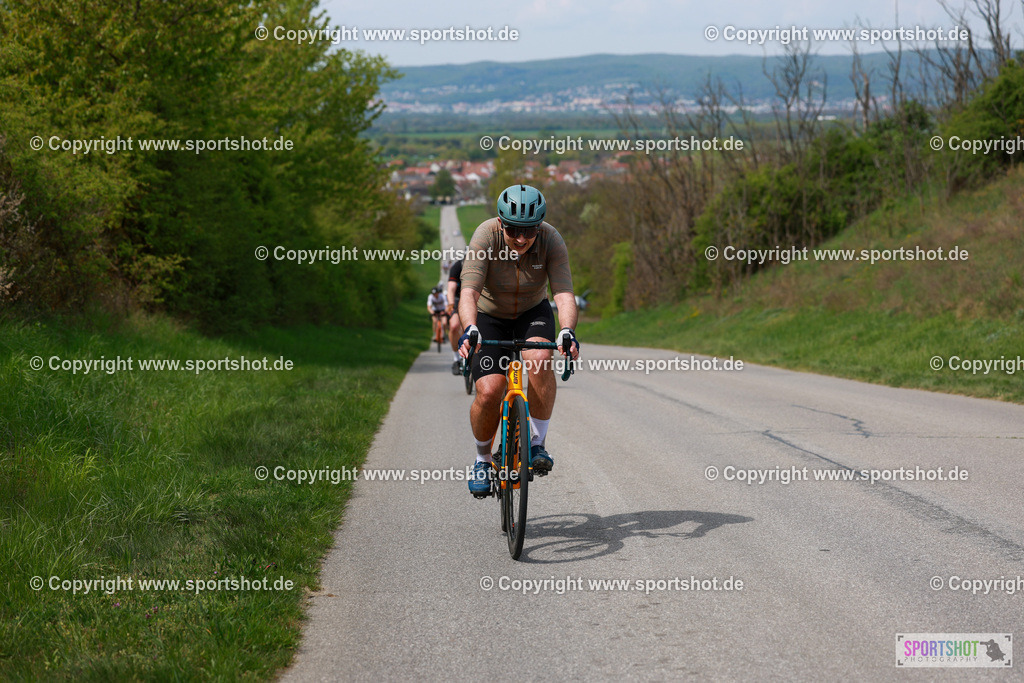 413_AR6_0359 | Neusiedlersee Radmarathon 2026@sportshot_your_pictrs #yourpictures#roadtowm2029 #nrm #neusiedlerseeradmarathon #neusiedlersee #neusiedlerseetourismus #burgenland #mörbisch #nrm26 #burgenlandtourismus #voglundco #poweredbyburgenlandtourismus #radsport #rad #marathon #ucigranfondo #visitburgenland #ucigranfondoworldseries