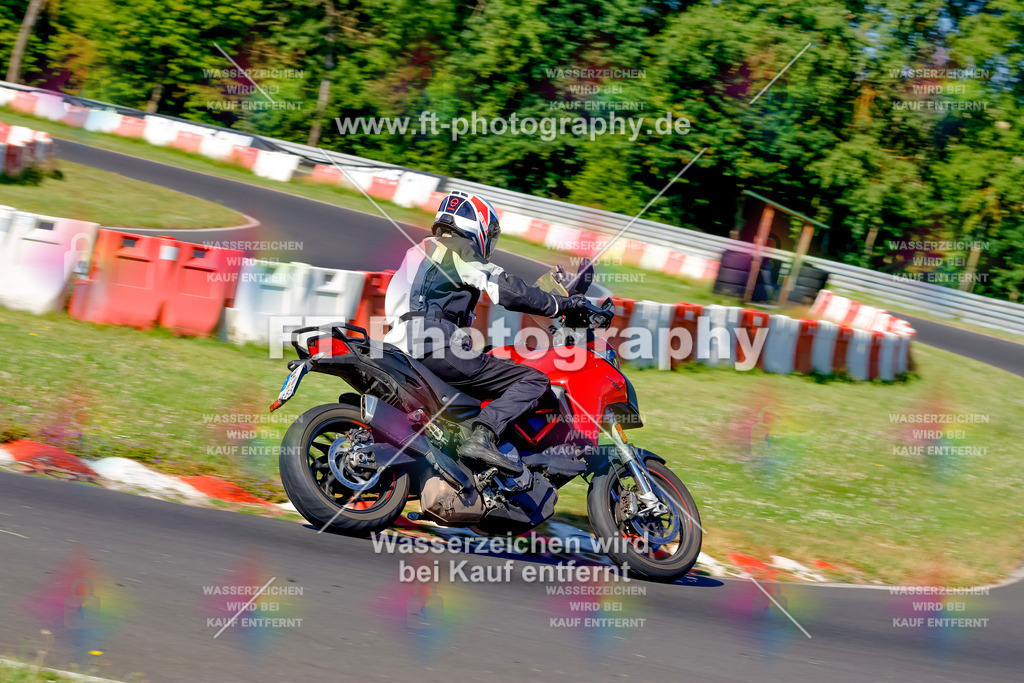 _MOT8814 | Hier findet Ihr Bilder von Touristenfahrten auf der Nürburgring Nordschleife oder von anderen Veranstaltungen die ich besucht habe. Viel Spass beim Durch Schauen 
