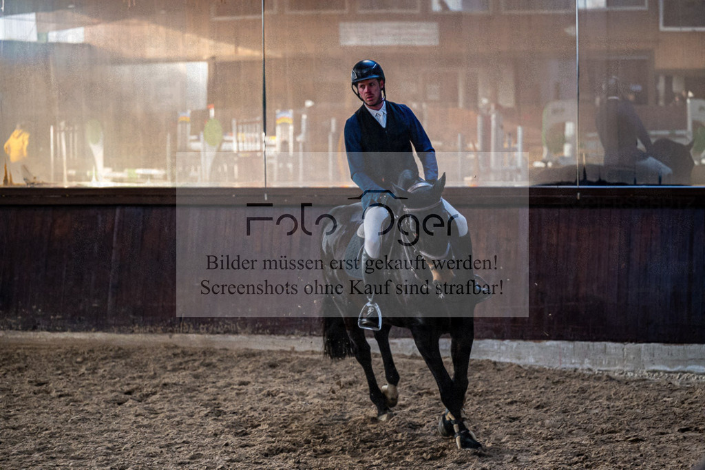 20240308-DOS_2409 | Entdecke hochwertige Reitturnierfotos von Foto Oger. Professionell, emotional und authentisch – jetzt Lieblingsmomente im Shop bestellen.Deutschlandweite Turnierfotografie. - Realisiert mit Pictrs.com