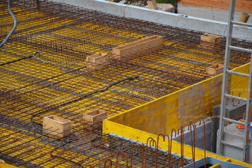 bib-lg04-betonarbeiten-0299 | Nach LV-Leistungsgruppen sortierte Detailfotos über den Bau eines Hauses. Alle Hausbau-Bilder direkt vom Urheber und Autor der Website Haus-Selber-Bauen.com
