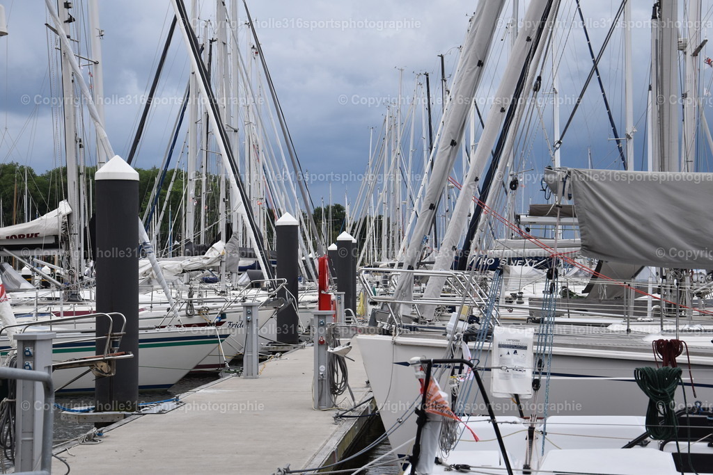 DSC_0030 | Sportfotografie , Motorsport, Motoross, Reitsport, Mointainbike, Enduro,
Landschaft , Outdoor, Eventfotografie, Landschaft, Bilder online bestellen - Realisiert mit Pictrs.com