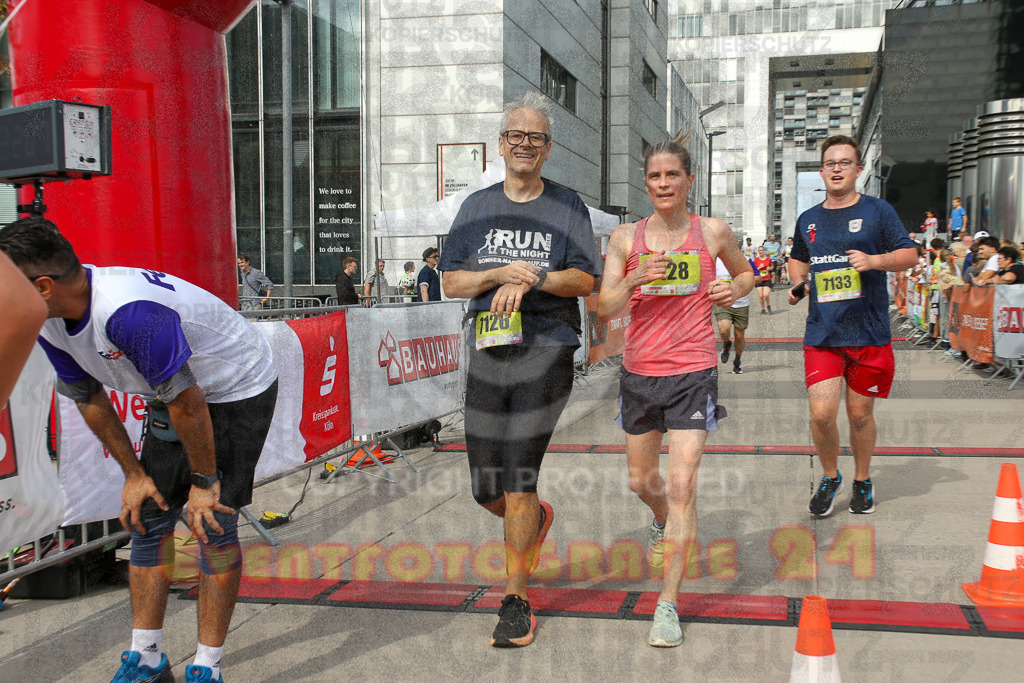 250920_1332_EX1_5304 | Sportfotografie im Rhein-Sieg Kreis, Köln, Bonn, NRW, Rheinland Pfalz, Hessen, etc. Unser Tätigkeitsfeld umfasst den Laufsport vom Volkslauf über den Marathon, Duathlon, Triathon bis zum Ultralauf wie Kölnpfad Ultra oder Schindertrail.
