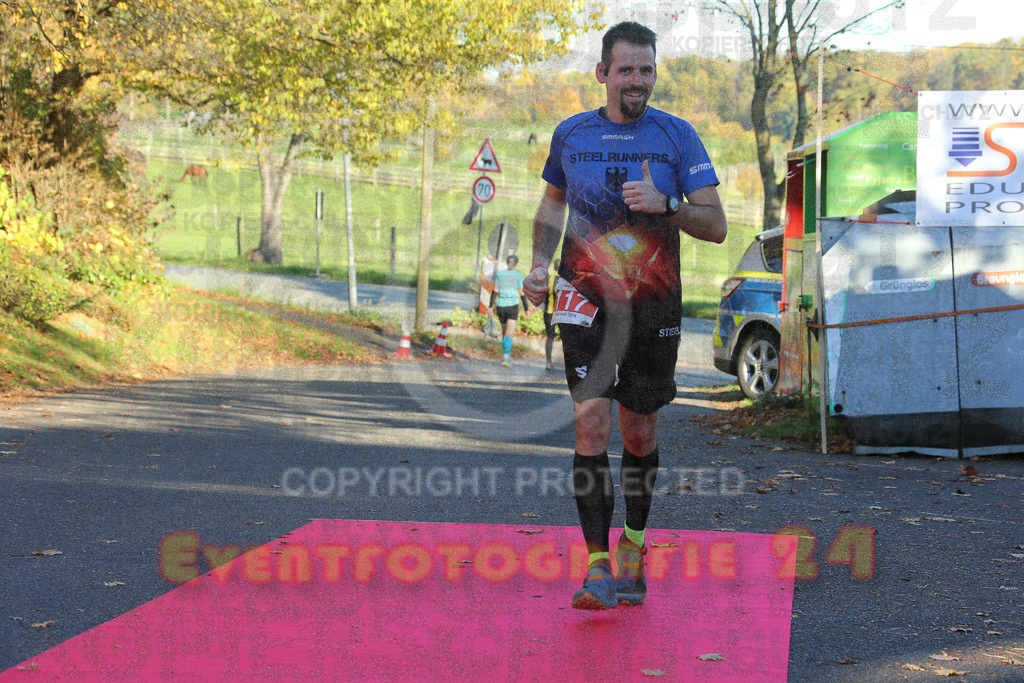 221113_1424_EX1_0075 | Sportfotografie im Rhein-Sieg Kreis, Köln, Bonn, NRW, Rheinland Pfalz, Hessen, etc. Unser Tätigkeitsfeld umfasst den Laufsport vom Volkslauf über den Marathon, Duathlon, Triathon bis zum Ultralauf wie Kölnpfad Ultra oder Schindertrail.