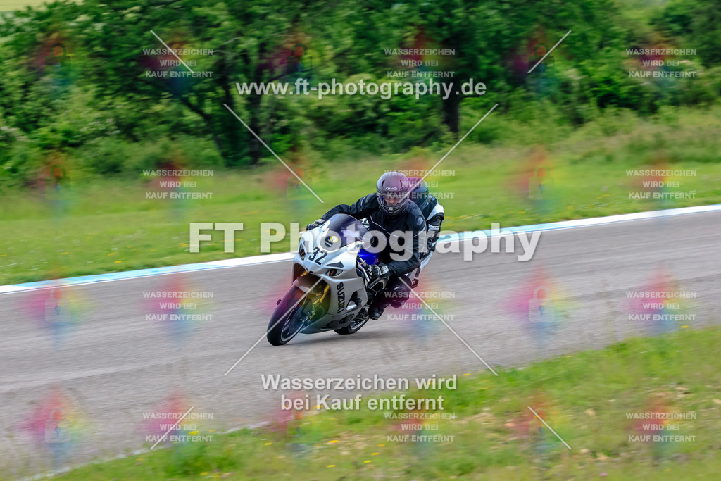 MotoTeam-3354 | Hier findet Ihr Bilder von Touristenfahrten auf der Nürburgring Nordschleife oder von anderen Veranstaltungen die ich besucht habe. Viel Spass beim Durch Schauen 