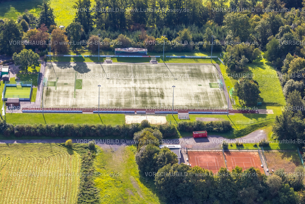 Arnsberg230904205 | Luftbild, Waldstadion Voßwinkel, Arnsberg, Sauerland, Nordrhein-Westfalen, Deutschland