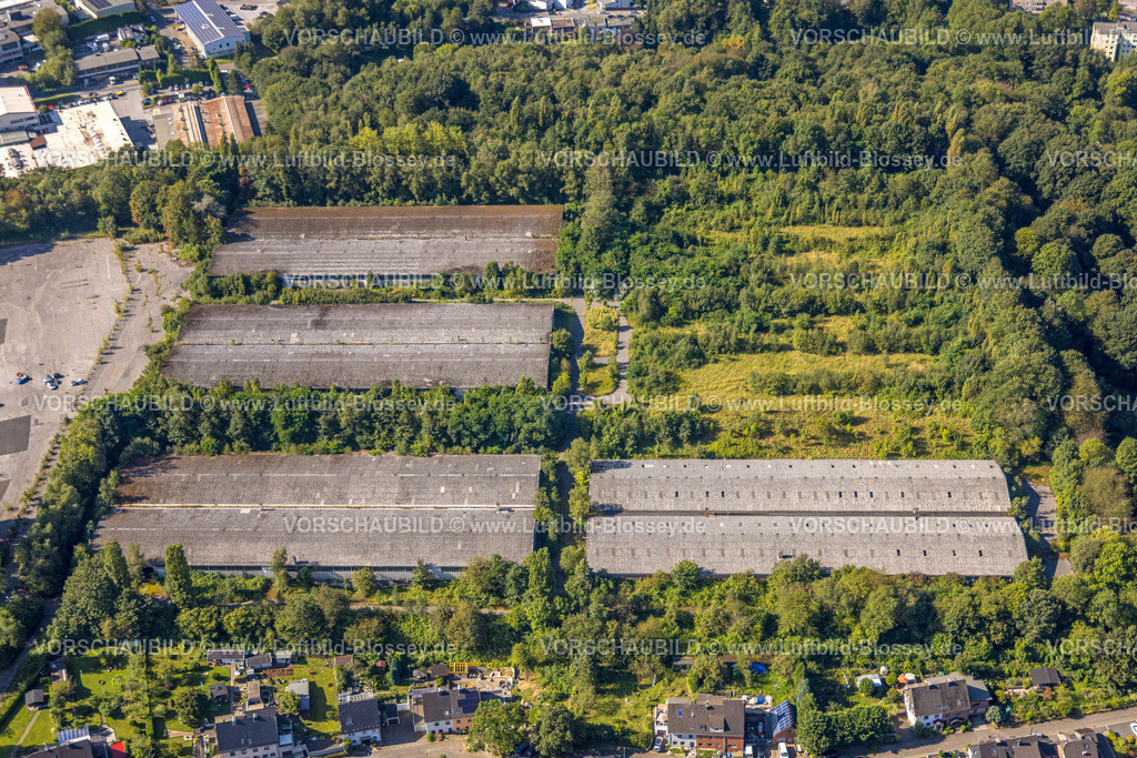 Heiligenhaus240813161 | Luftbild, alte Bundeswehr und THW-Hallen an der Talburgtraße Ecke Kantstraße, geplantes Zollgelände und Gewerbegelände, Heiligenhaus, Ruhrgebiet, Nordrhein-Westfalen, Deutschland