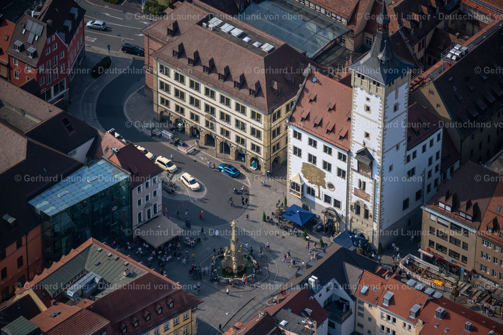 4047634 | Rathaus und Vierröhrenbrunnen, Würzburg